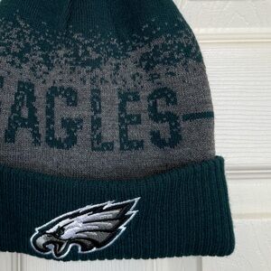 Eagles Pom Pom beanie